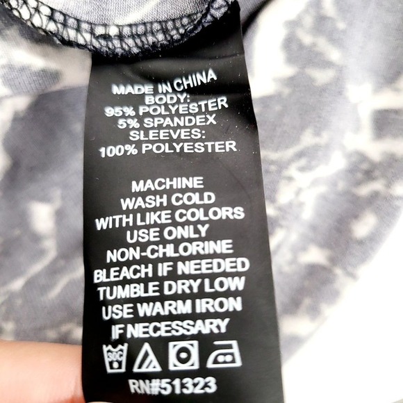 VINCE CAMUTO Marble Blouse SMALL Black White Sheer Stretch Whimsigoth Party Y2K - Picture 6 of 6